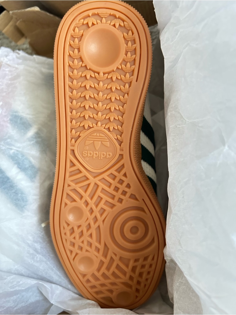 Adidas off white, green stripes and gum soles Size 5M - Women's 7 - Picture 2 of 6